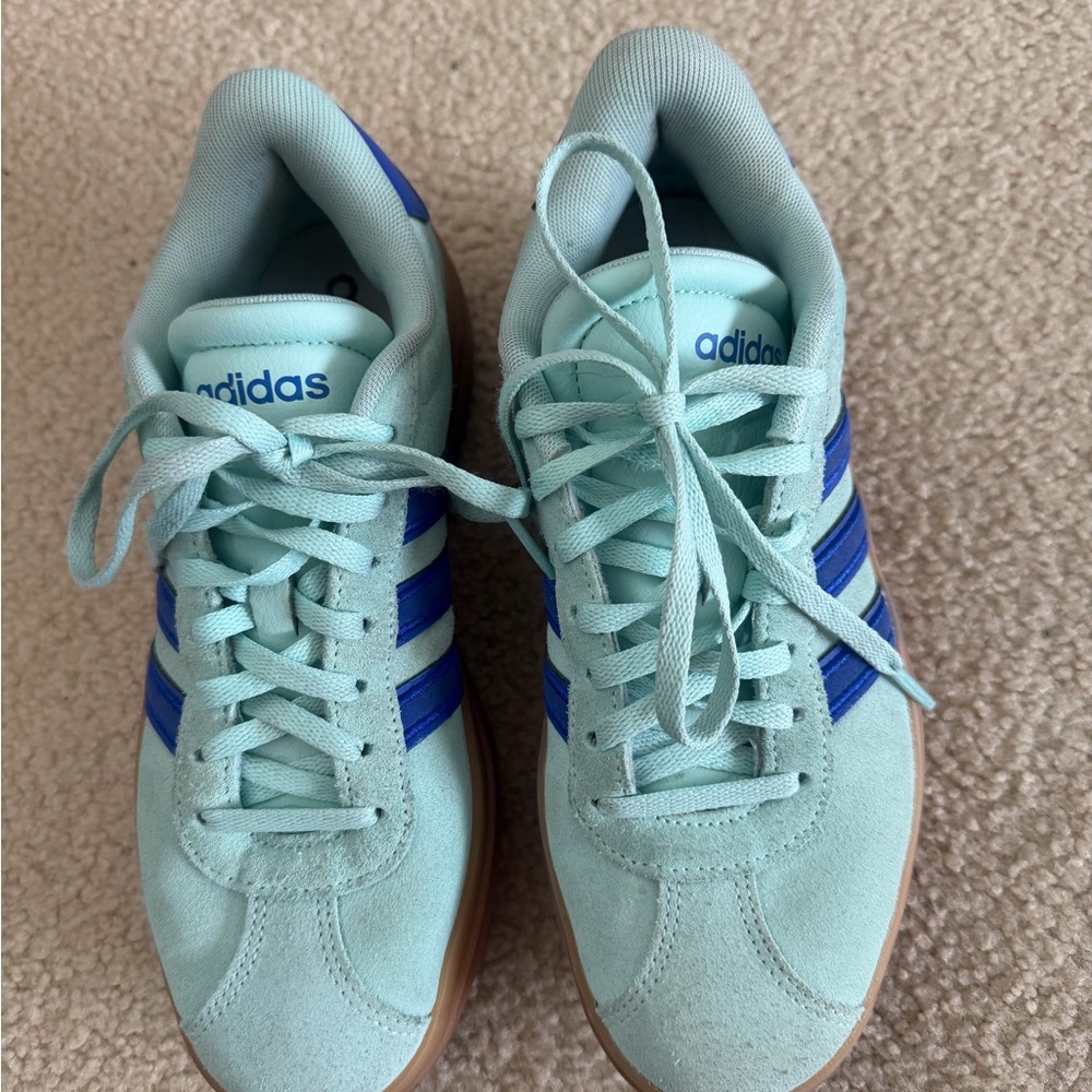 Adidas VL Court Bold
JR3135 Sneakers